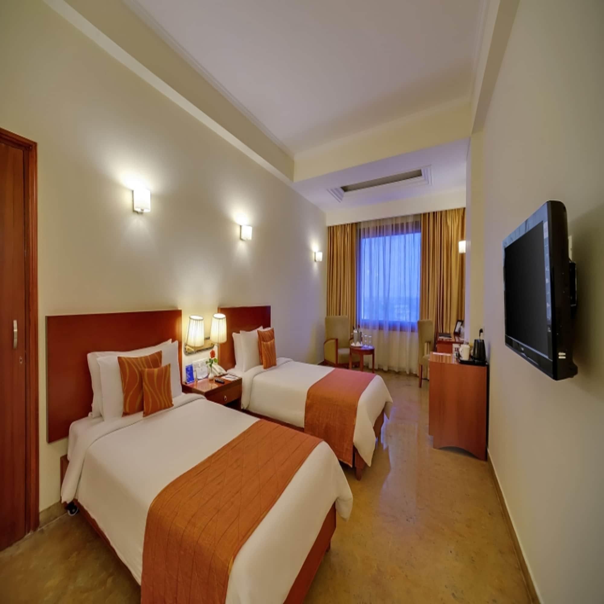 Royal Sarovar Portico Siliguri Exterior foto