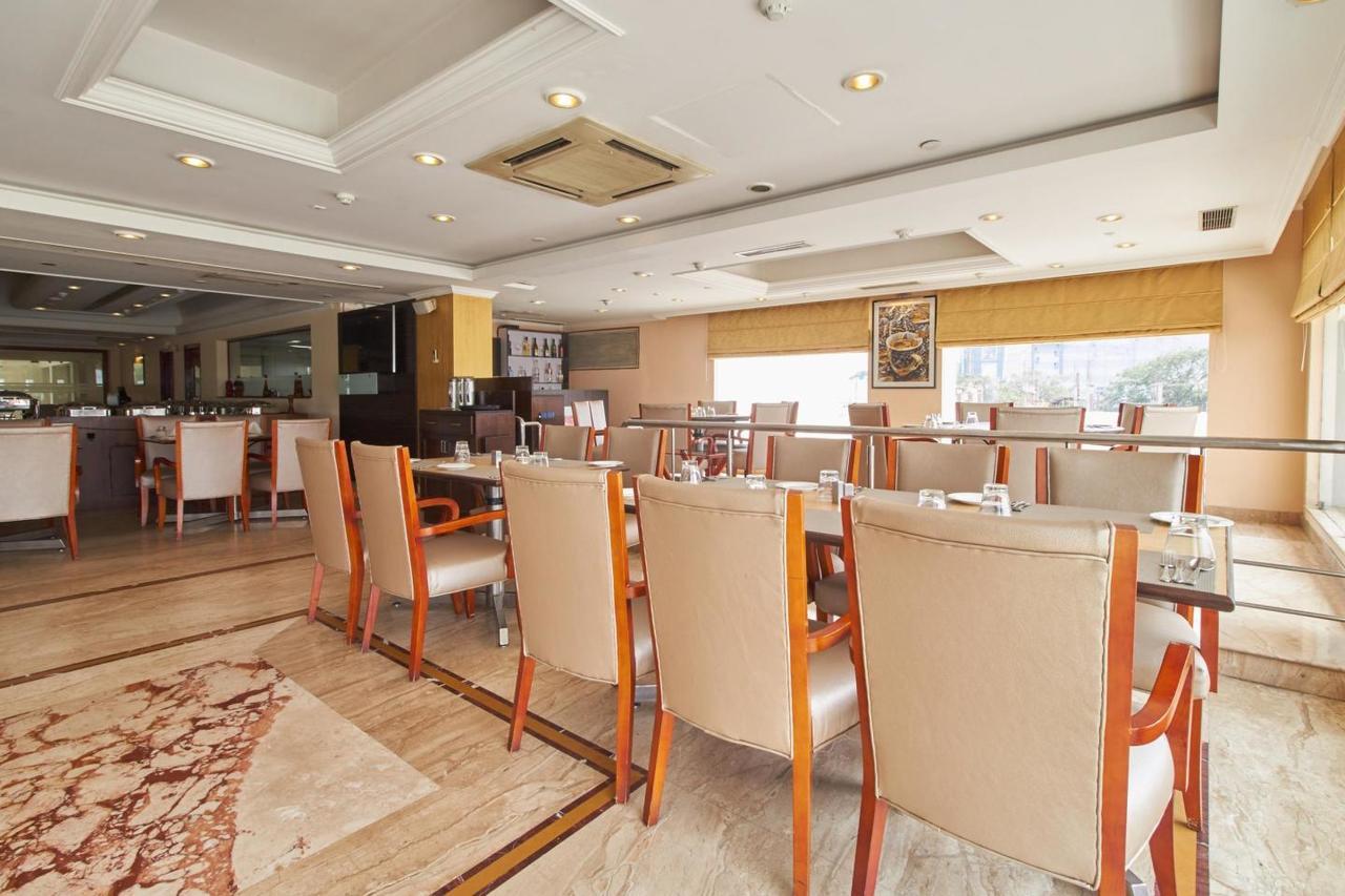 Royal Sarovar Portico Siliguri Exterior foto