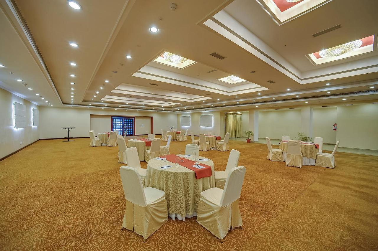 Royal Sarovar Portico Siliguri Exterior foto