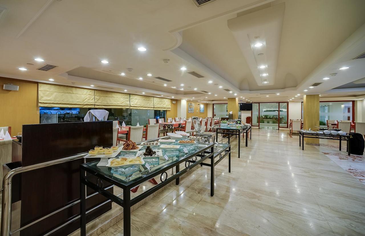 Royal Sarovar Portico Siliguri Exterior foto