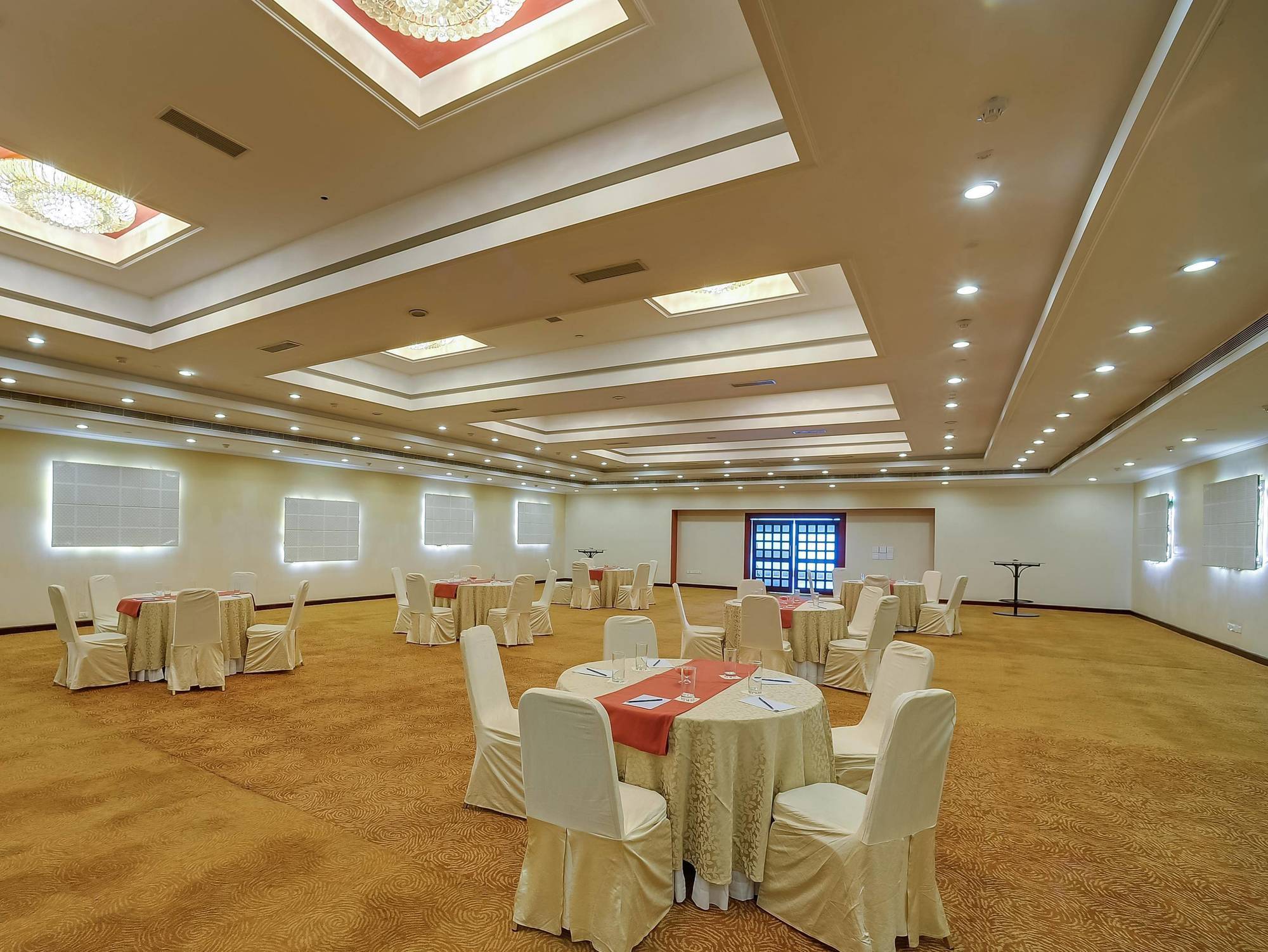 Royal Sarovar Portico Siliguri Exterior foto