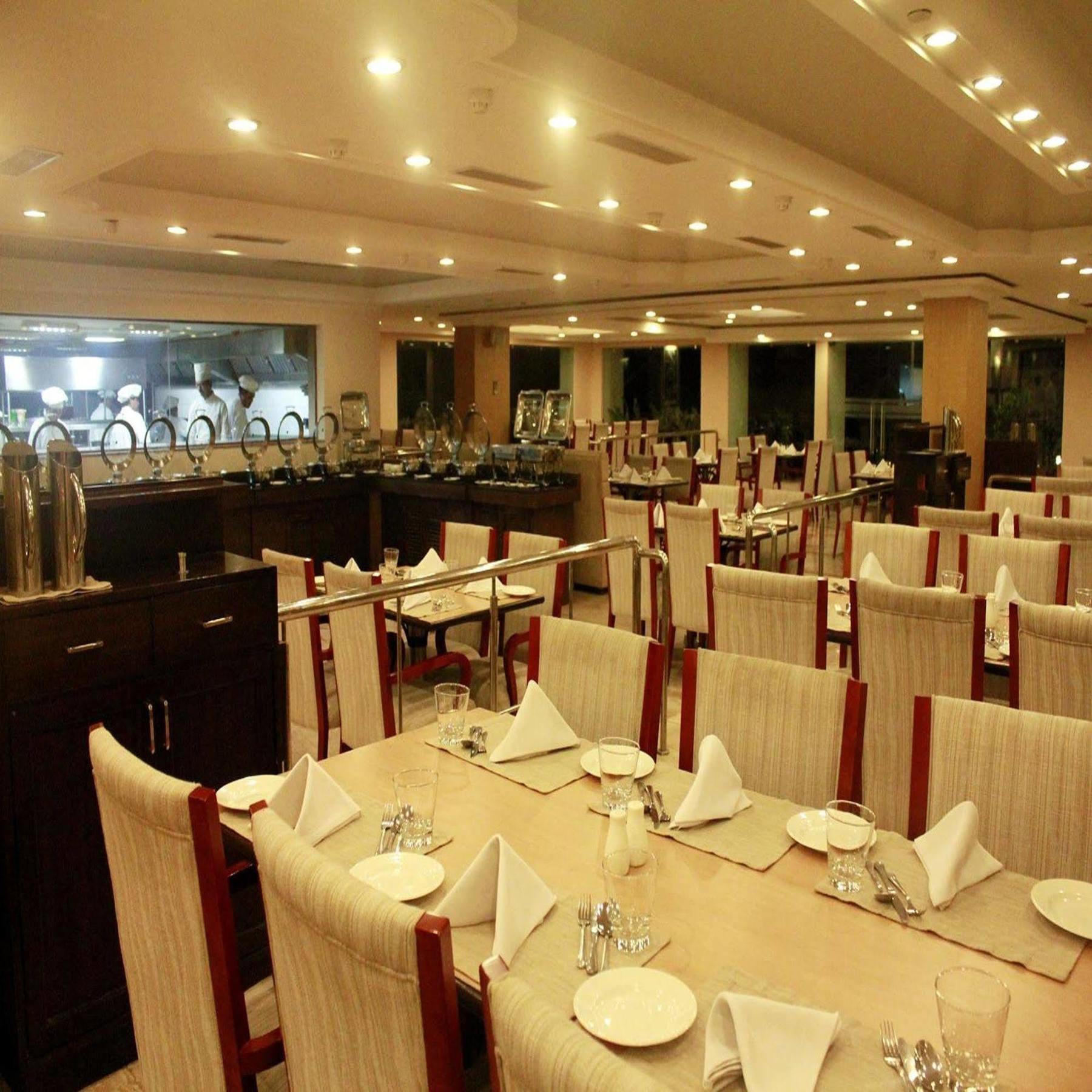 Royal Sarovar Portico Siliguri Exterior foto