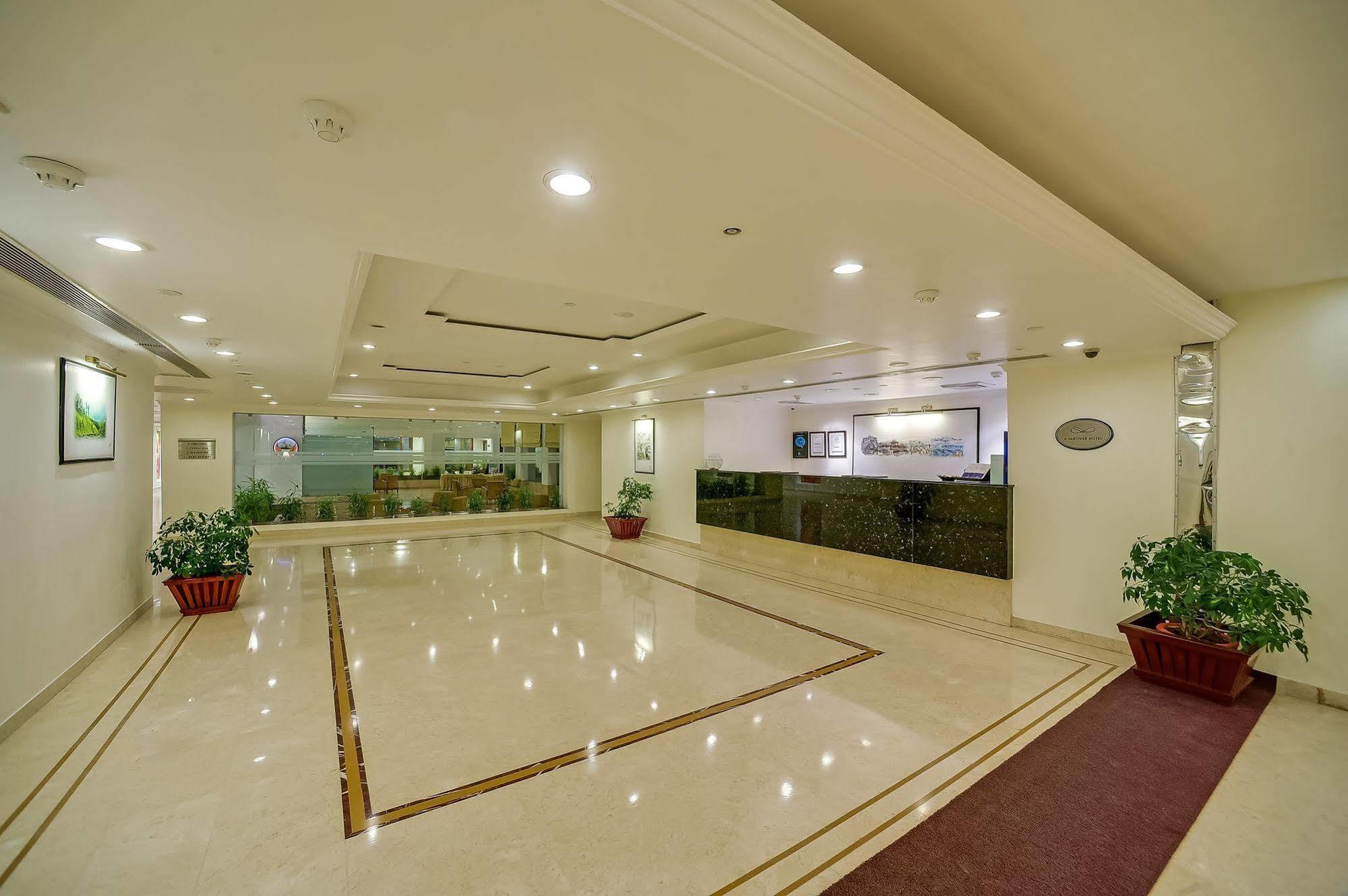 Royal Sarovar Portico Siliguri Exterior foto