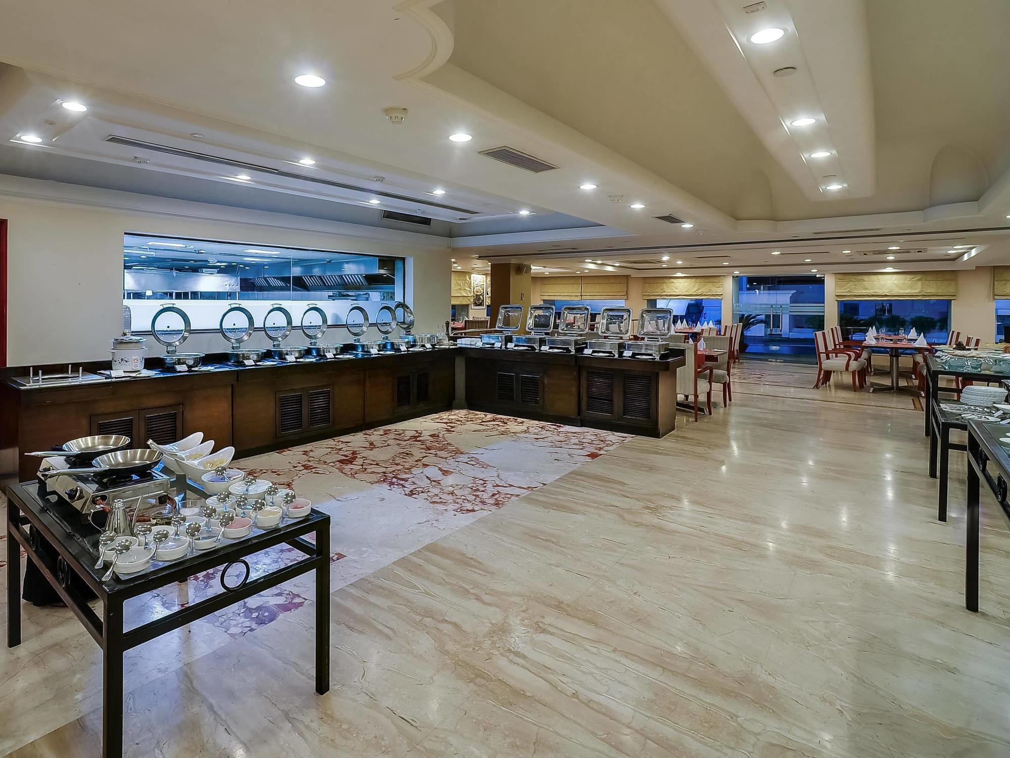 Royal Sarovar Portico Siliguri Exterior foto